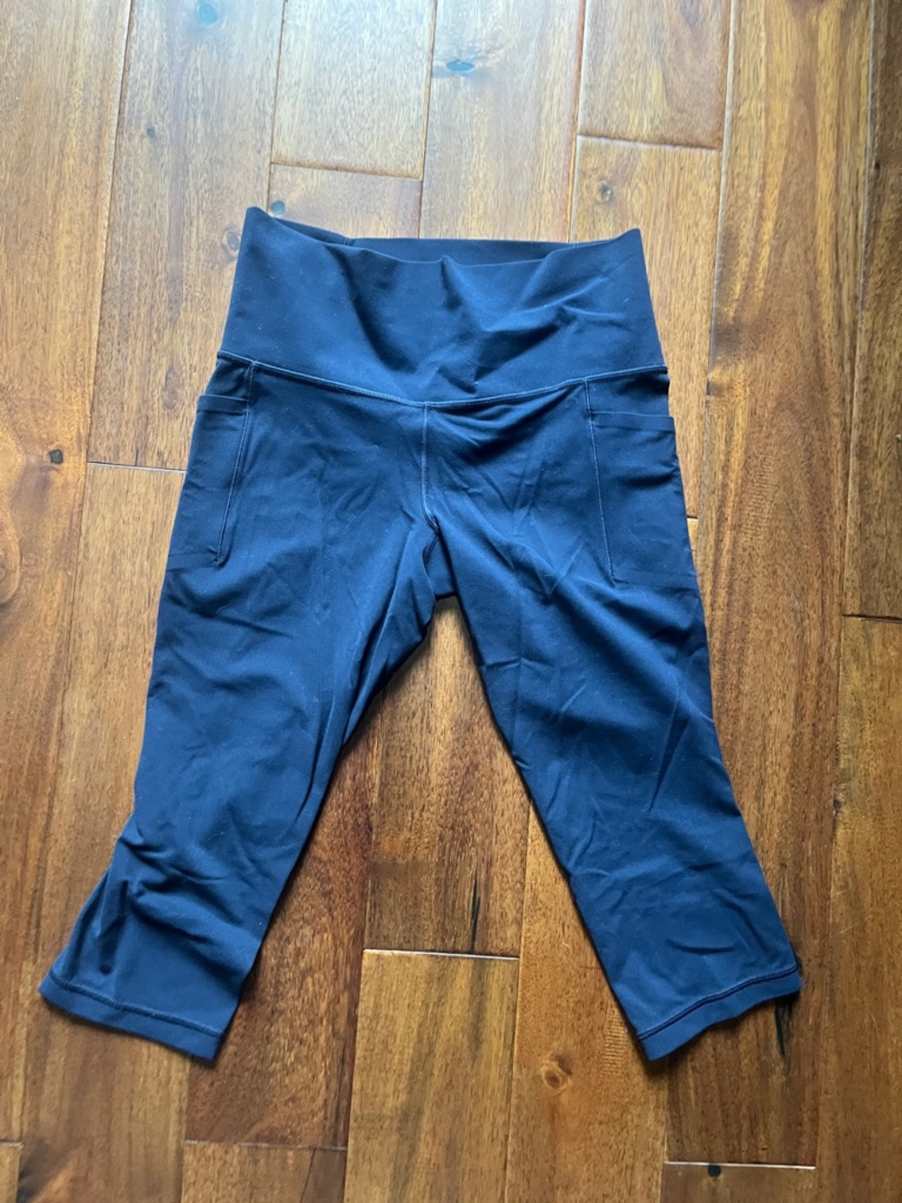 Athleta Navy Capri Leggings Salutation Stash